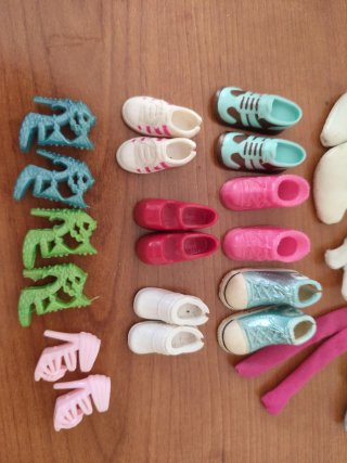 Lote zapatos Barbie. No originales.