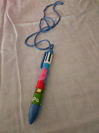 Bolígrafo Peppa Pig con cordón