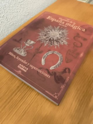 LIBRO "DESTINOS DE LA ESPAÑA MÁGICA"