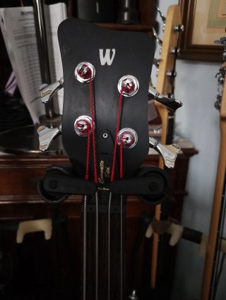 Warwick Corvette Standard Bajo Eléctrico