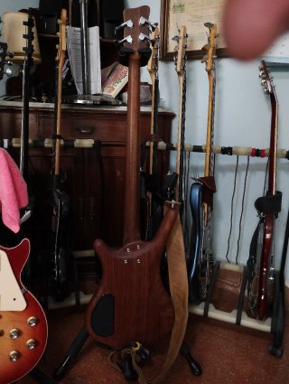 Warwick Corvette Standard Bajo Eléctrico