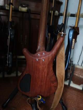 Warwick Corvette Standard Bajo Eléctrico