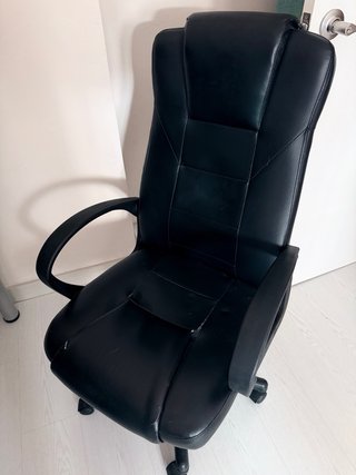 Escritorio y Silla Gamer Negra