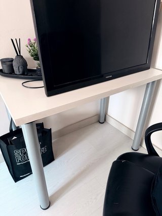 Escritorio y Silla Gamer Negra