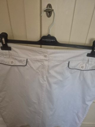 Falda Burberry Blanca
