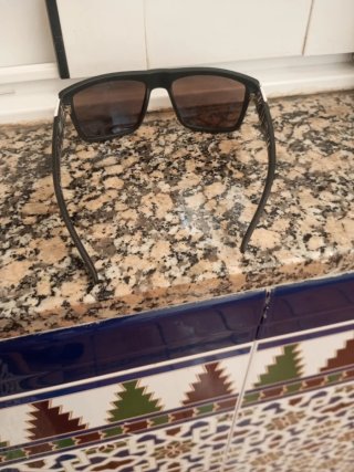Gafas de sol hombre negras y azules
