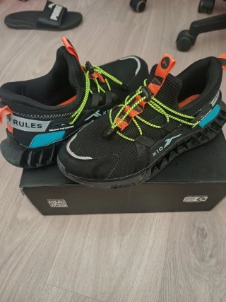 Zapatillas Tenth Talla 43 Negras Naranja