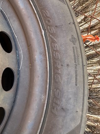 4 ruedas nieve Hankook para Renault casi nuevas