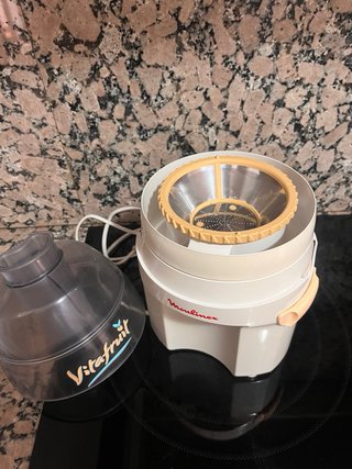 Cecotec Airfryer Compact  y Licuadora Moulinex