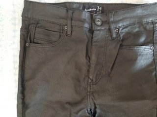 Pantalón largo negro