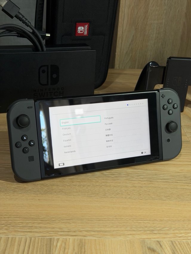 ¡Como NUEVA! Nintendo Switch V2 (Batería Mejorada)