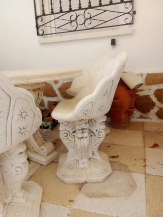 Conjunto mesa y 5 sillas de jardín piedra