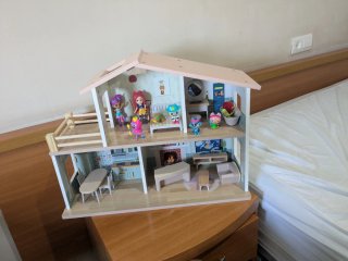 Casita + muñecos