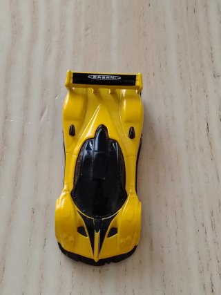 Hot Wheels Pagani Zonda R Gialla