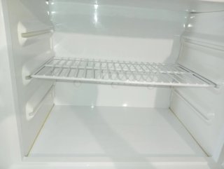Frigorífico híbrido luz y gas butano.