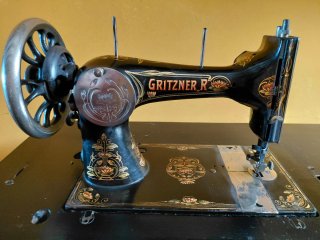 Máquina de coser Gritzner R