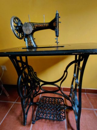 Máquina de coser Gritzner R