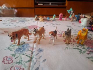 Lote 5 figuras perros miniatura