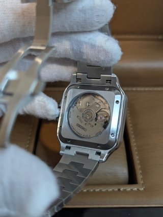 Reloj Seiko Mod Santos Blanco, Azul Marino y Rojo