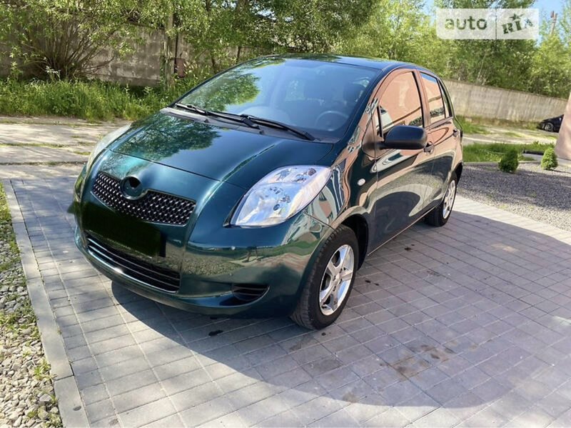 Toyota Yaris 2006 - foto 1