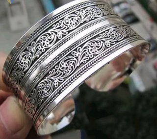 Brazalete esclava plata antigua diseño floral