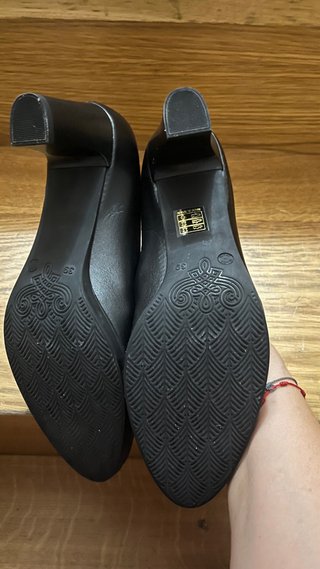 Zapatos de tacón negros MARIA JAEN talla 39