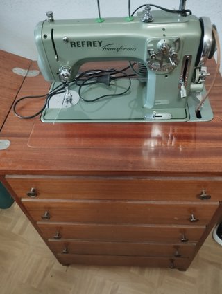 Máquina de coser Refrey Transforma antigua