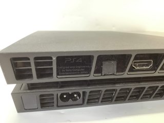 E472181-0 SONY PS4 SLIM 500GB