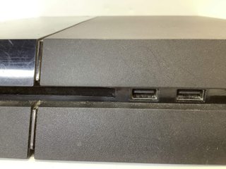 E472181-0 SONY PS4 SLIM 500GB