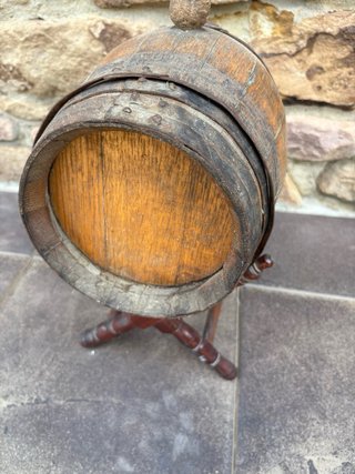 Antiguo Barrilillo de Madera de Vino Cruz Conde