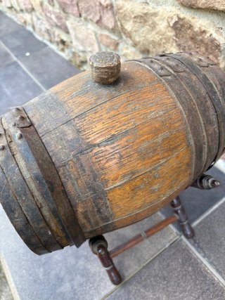 Antiguo Barrilillo de Madera de Vino Cruz Conde