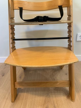 Trona de madera Kinderkraft. Urgente venta.