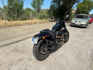Harley-Davidson Negra - Estilo Cruiser