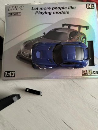 Coche RC 1:43
