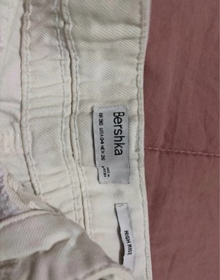Bershka Pantalón Corto Blanco