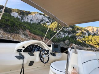 Barco a motor Astondoa 46