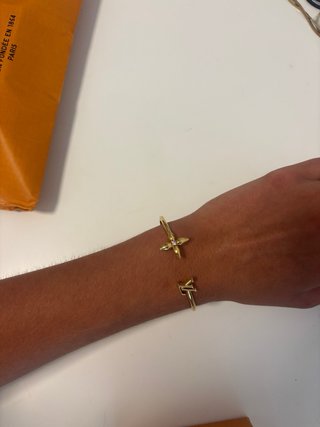 Pulsera Louis Vuitton Louisette Dorada
