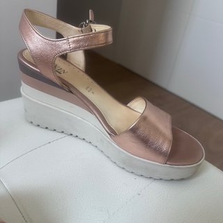 Sandalias doradas y rosas talla 39