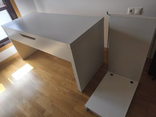 Escritorio MALM Extensible Blanco  Buen estado