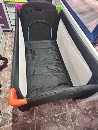 Cuna de viaje plegable