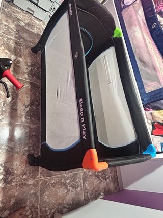 Cuna de viaje plegable