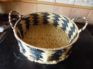 CESTA REDONDA DE MIMBRE CON ASAS