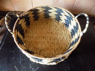 CESTA REDONDA DE MIMBRE CON ASAS