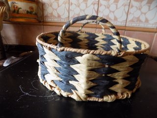 CESTA REDONDA DE MIMBRE CON ASAS