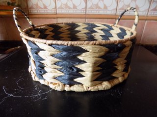 CESTA REDONDA DE MIMBRE CON ASAS
