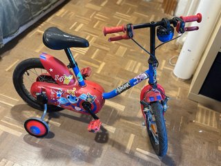 Bicicleta infantil 14” con ruedines y luces