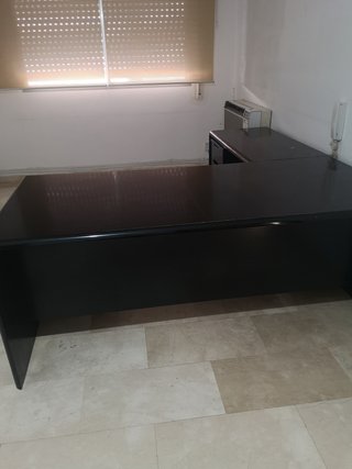 Mesa de oficina madera y metal
