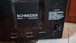 Televisor Antiguo Schneider Marrón