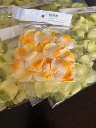 Pétalos de flor de tela (verde y amarillo)