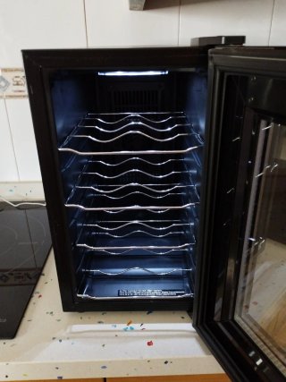 Vinoteca Ansonic